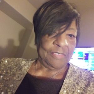 Meet your Posher, Dennise